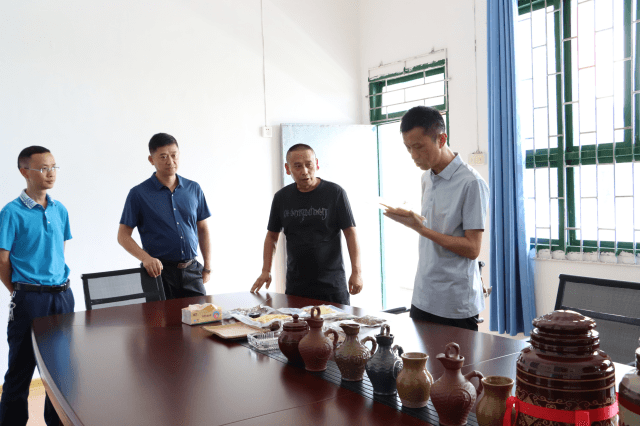 碧江区委统战到铜兴街道调研指导工作