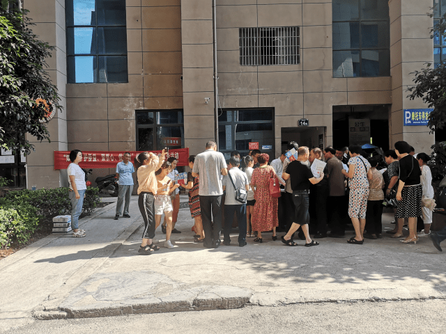 碧江区开展“知侨法、护侨益、聚侨心、促和谐”侨法宣传活动