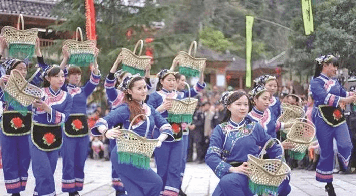 铜仁市奋力谱写好民族团结进步事业新篇章