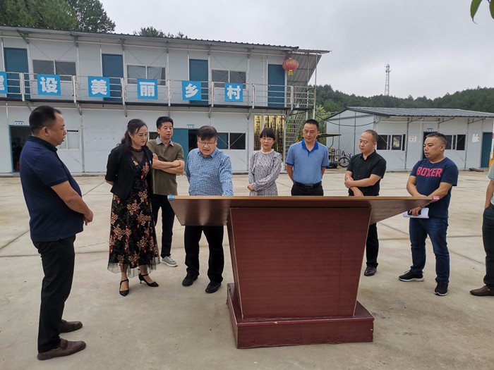 九三学社贵州省委秘书长伍启林一行来铜调研食用菌产业发展情况