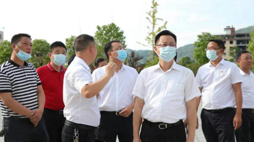 东莞市统一战线来德开展协作考察和捐赠活动