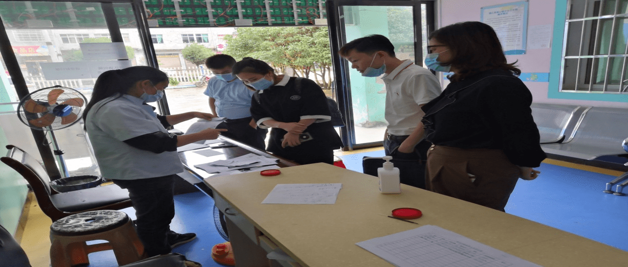 德江支部党员 “四员”驱动助力疫情防控阻击战