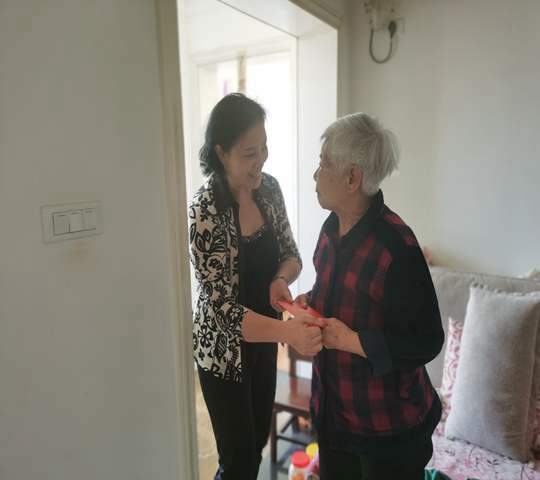 市侨联深入开展侨爱心-送温暖工作