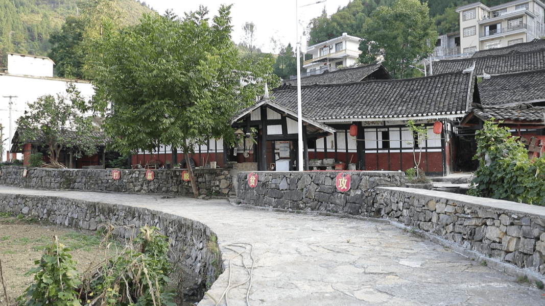 一个少数民族特色村寨的美丽蝶变