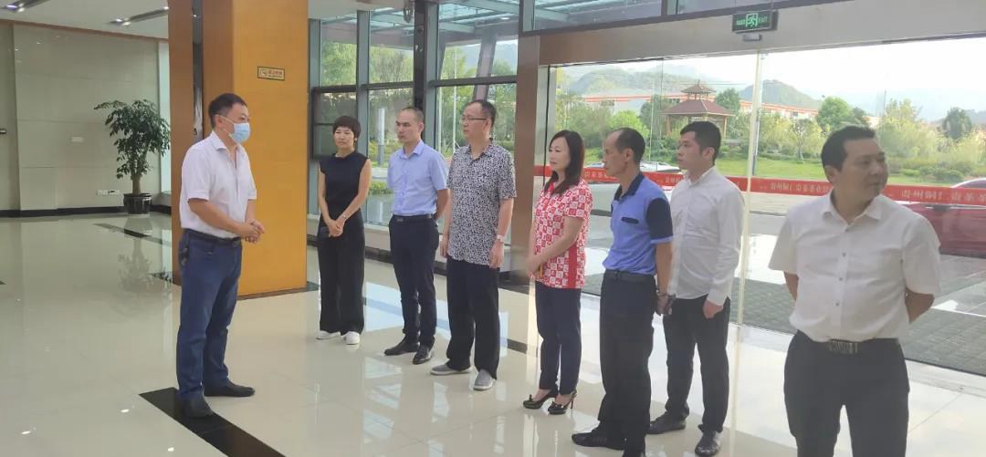 韩中商贸协会来铜考察