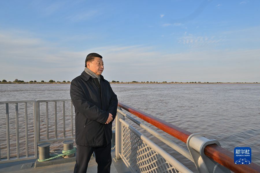 习近平：咬定目标脚踏实地埋头苦干久久为功 为黄河永远造福中华民族而不懈奋斗