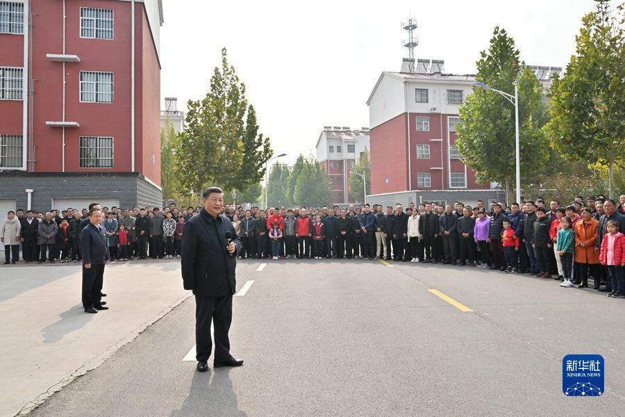 习近平：咬定目标脚踏实地埋头苦干久久为功 为黄河永远造福中华民族而不懈奋斗