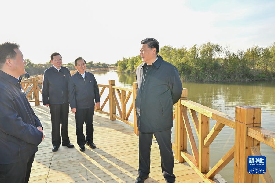 习近平：咬定目标脚踏实地埋头苦干久久为功 为黄河永远造福中华民族而不懈奋斗