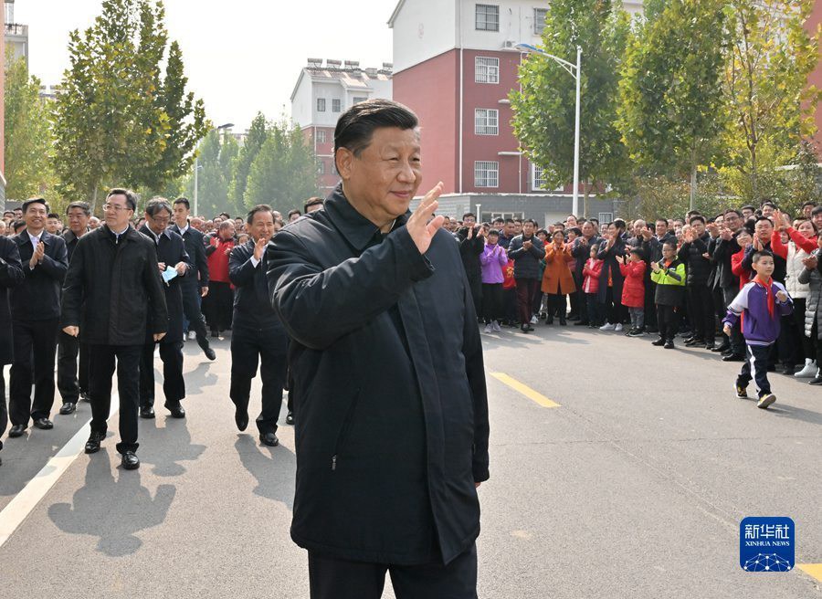 习近平：咬定目标脚踏实地埋头苦干久久为功 为黄河永远造福中华民族而不懈奋斗