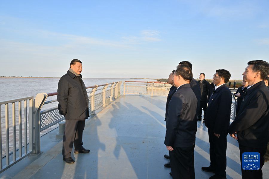 习近平：咬定目标脚踏实地埋头苦干久久为功 为黄河永远造福中华民族而不懈奋斗