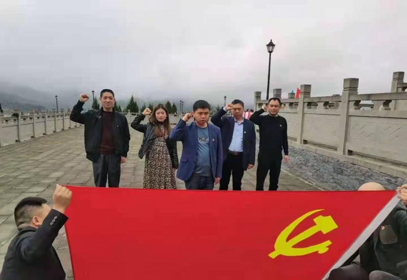 德江县委统战部党支部、县工商联党支部开展“纪念先人，缅怀先烈”主题党日活动