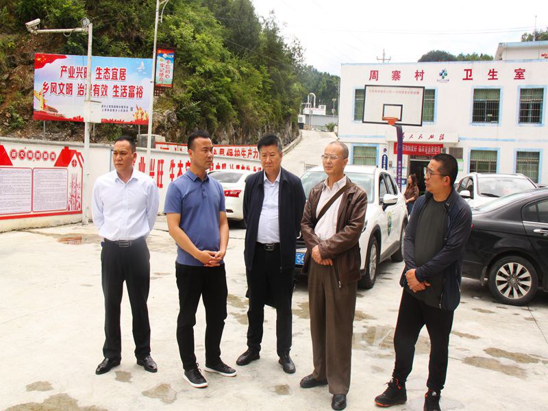 叶锋在周寨村宣讲省第十三次党代会精神