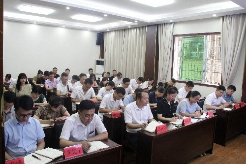 市委宣传部市委统战部召开干部职工会议 传达学习谌贻琴同志在我市调研讲话精神