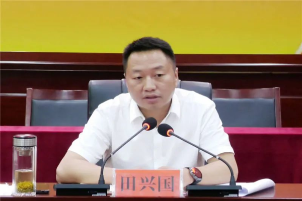 玉屏侗族自治县政银企座谈会召开