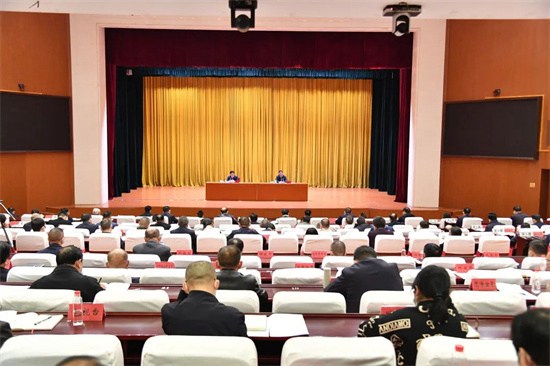学习贯彻党的二十大精神省委宣讲团报告会在铜仁举行