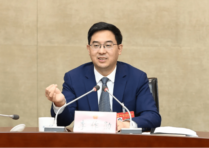李作勋参加沿河自治县代表团审议