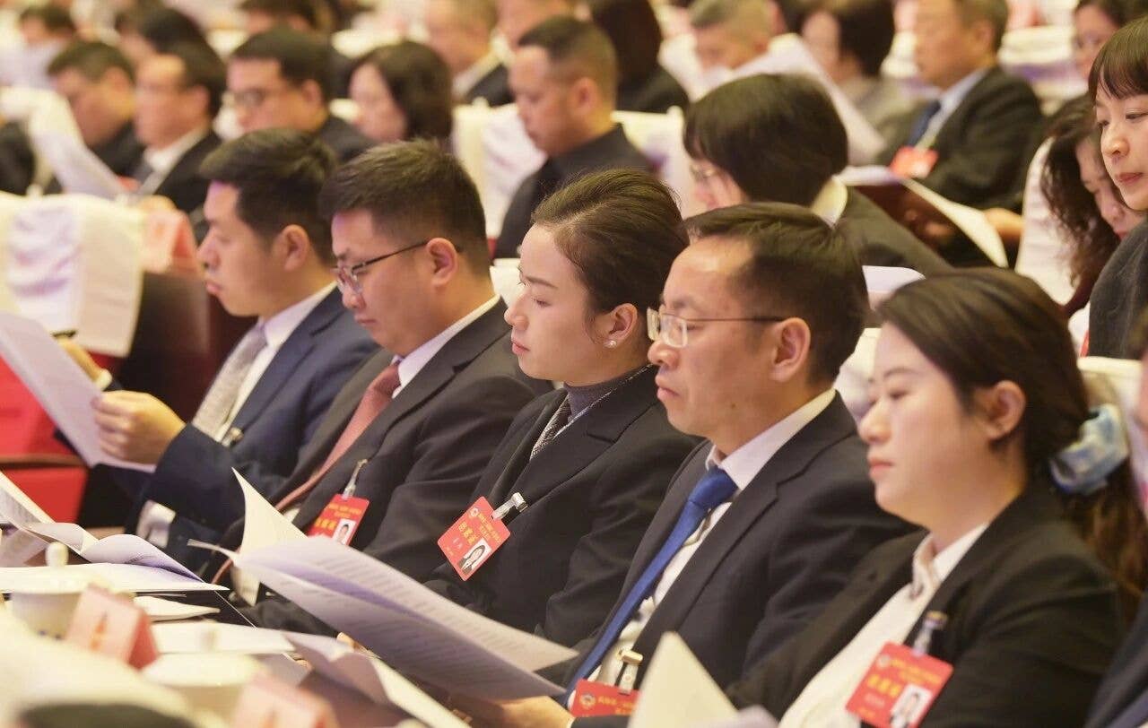 铜仁市政协三届五次会议开幕