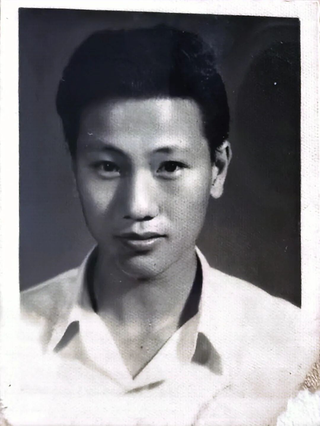 老归侨谢秉祥：扎根万山数十载 见证从矿山兴衰到城市新生