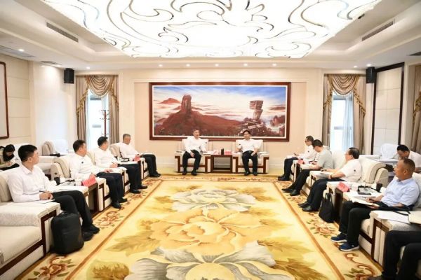 李作勋会见中国五矿集团副总经理王兴权一行