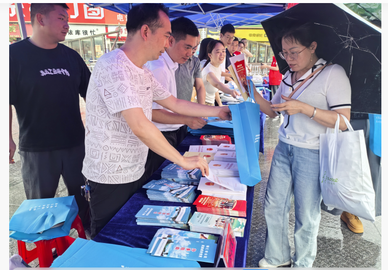 市委统战部、市民宗委、市公安局协同开展民族政策法规宣传活动